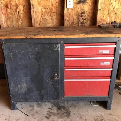 Workbench: Well used but still in good condition