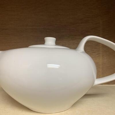 Russel Wright White Porcelain Teapot from Oneida