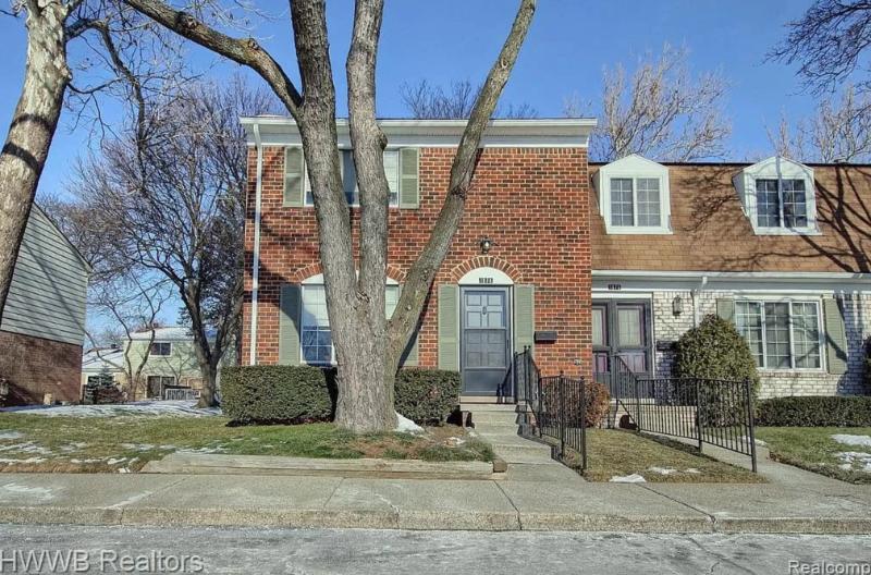 A Royal Oak Estate Sale