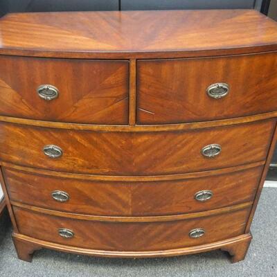 BOOK MATCHED MAHOGANY 5 DRAWER CHEST