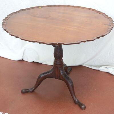 AMERICAN PHILADELPHIA TILT TOP TABLE