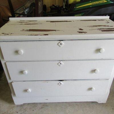 NTIQUE DRESSER CHEST SHADDY CHIC DISTRESSED 39" X 17 1/2" X 32"