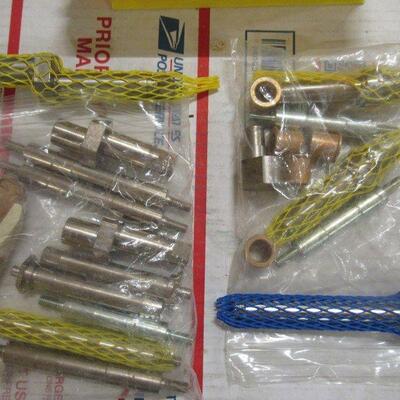 MACHINIST BITS AND TOOLS IN ASSORTED SIZES