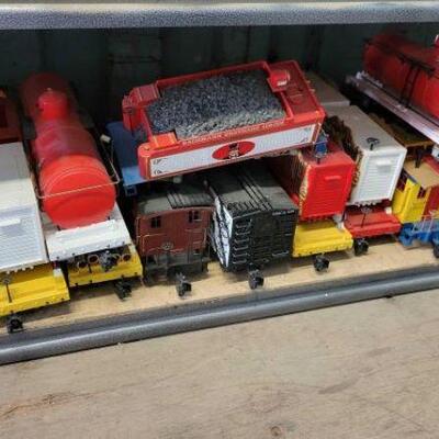 #3086 â€¢ 1 G scale Locomotive And 12 G Scale Train Cars