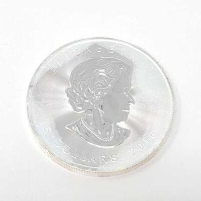 #776 • 1 oz 2016 Canadian Maple Leaf .9999 Pure Silver Coin