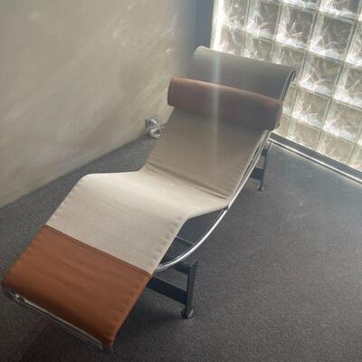 chaise