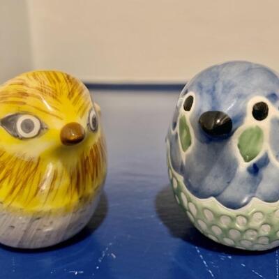 (2) Hand Painted Bird Salt & Pepper Shakers