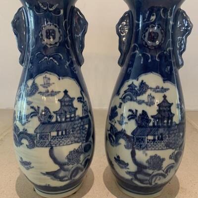 (2) Blue Willow 10.75in Blue & White Ceramic Vases