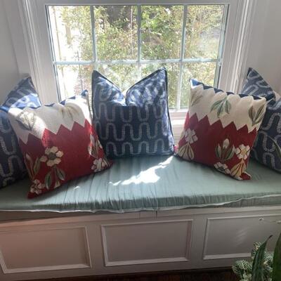 (4) Decorative Throw Pillows