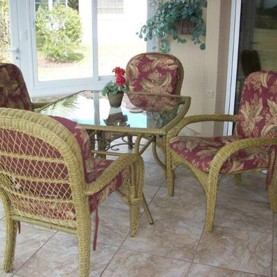 5pcs. Modern Wicker Table with Glass top and 4 chairs