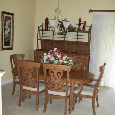 Lane Dining Room Suite