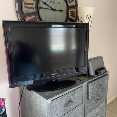 insignia tv with built in DVD 