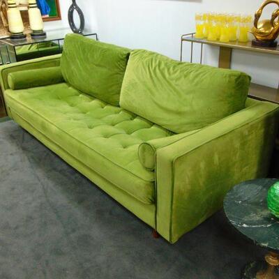 Sven Velet Sofa