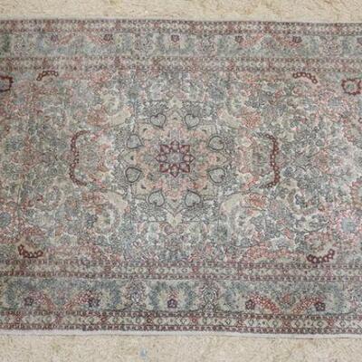 1083	SMALL SIZIE SILK PERSIAN RUG, 3 FT X 5 FT
