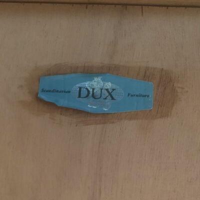 Dux Expandable Dining Table