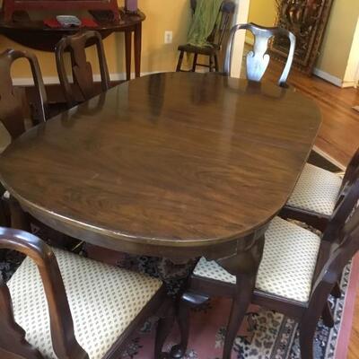 Antique Queen Ann style table and 6 chairs