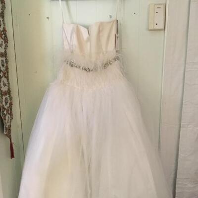 Designer gown created by Sondra Falk, XS SZ4