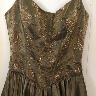 Designer gown created by Sondra Falk, XS SZ4