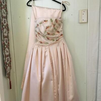 Designer gown created by Sondra Falk, XS SZ4