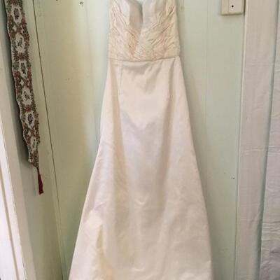 Designer gown created by Sondra Falk, XS SZ4