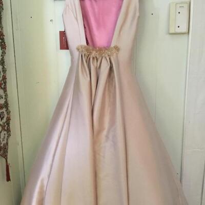 Designer gown created by Sondra Falk, XS SZ4