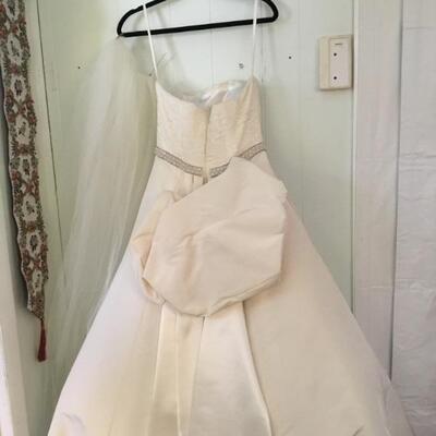 Designer gown created by Sondra Falk, XS SZ4