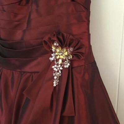 Designer gown created by Sondra Falk, XS SZ4