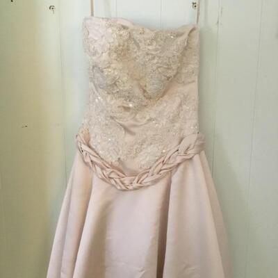 Designer gown created by Sondra Falk, XS SZ4