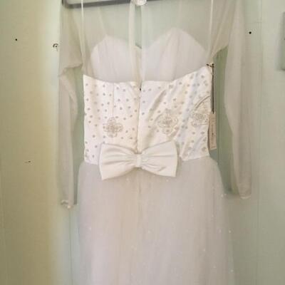 Designer gown created by Sondra Falk, XS SZ4