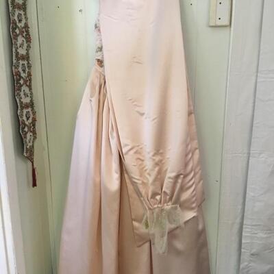 Designer gown created by Sondra Falk, XS SZ4