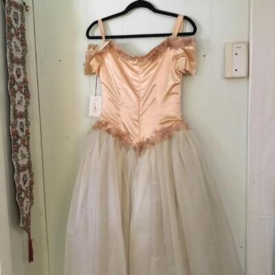 Designer gown created by Sondra Falk, XS SZ4
