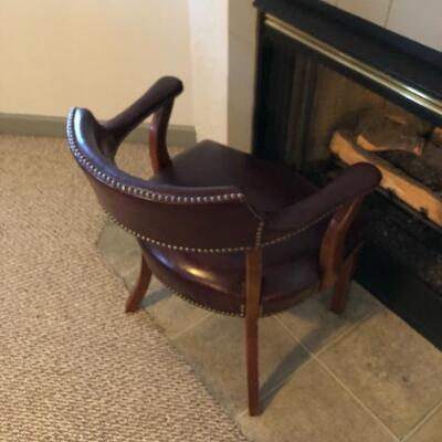 Leather chair 