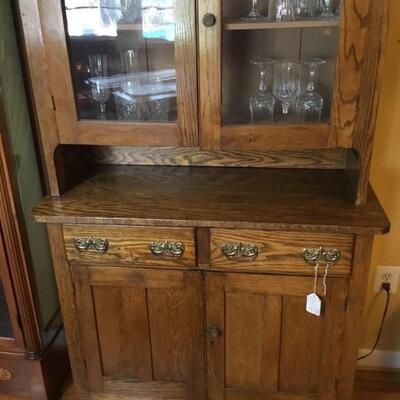 2 piec e Oak Display hutch 