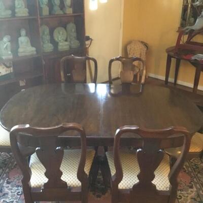 Antique Queen Ann style table and 6 chairs