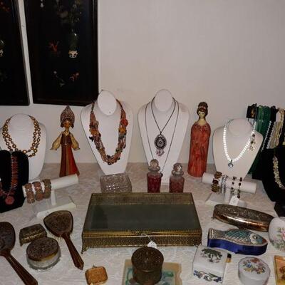 Vintage and handcrafted jewelry. Hollywood Regency vanity items.
