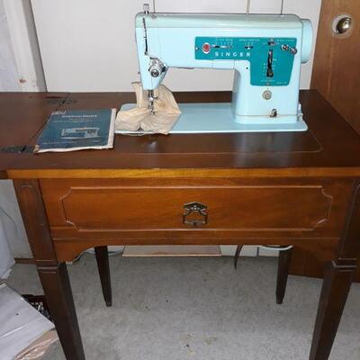 Vintage Singer Style Mate sewing machine