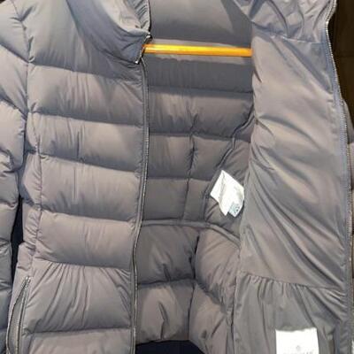 Moncler Size Small (1)
