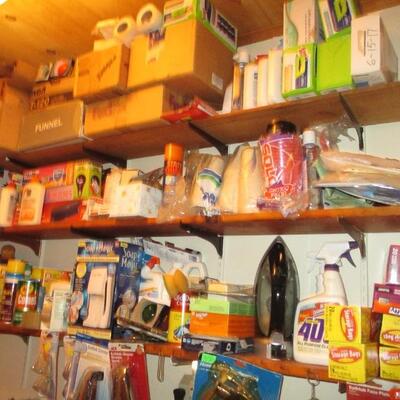 TONS OF CLEANING SUPPLIES 