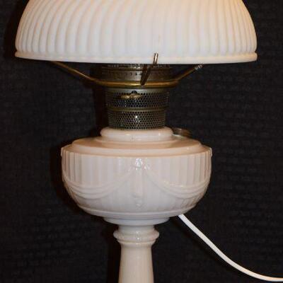 Aladdin Nu type model b pink alacite lincoln drape oil lamp
