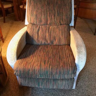 Recliner $195
2 available