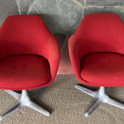 Pair of Mid Century Burke Propeller Tulip Chairs. What a great pair of vintage chairs! WOW!

Beautifully upholstered in a burnt orange...