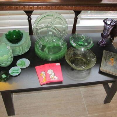 ANTIQUE MANOR / LIBRARY TABLE, VINTAGE JADEITE, DEPRESSION GLASS, ALEXANDRITE VASE, JAPANESE TEA SET, 1970S PEANUTS BOOKS IN GERMAN