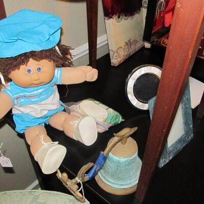 1980'S CABBAGE PATCH DOLL W/ ACCESSORIES, ANTIQUE COPPER BELL