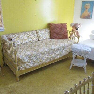 Thomasville Mid-Century Modern Allegro Bedroom Suite Faux Bamboo Style Complete with Daybed, Vanity & More 