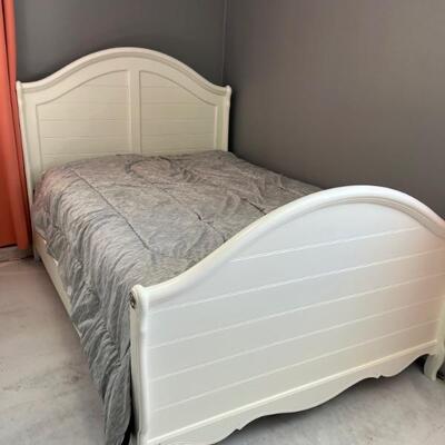 $125 Full size bed SOLD
Mattress and boxspring $100