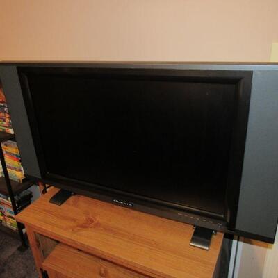 32" Olevia TV