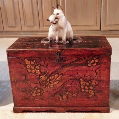 Old Carved Oak Chest.  25.5 x 18.5 x 12.5 inches.  Auction Item