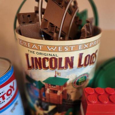 Lincoln Logs