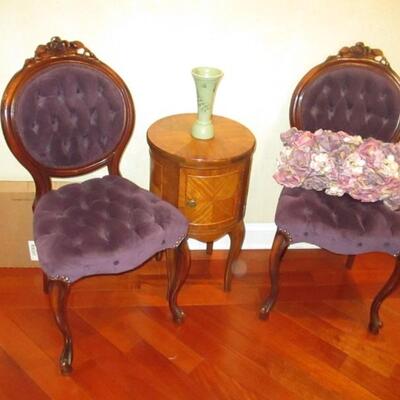 Pair of Antique Victorian Carved Parlor Chair 