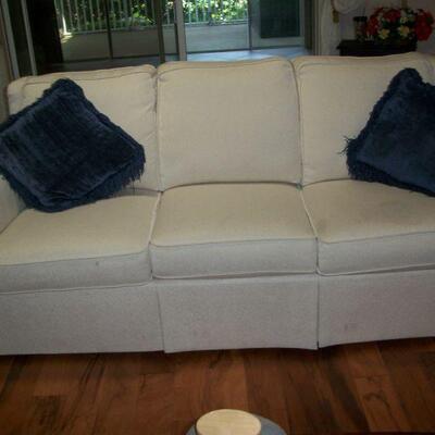 Flexsteel Cream Color Sofa